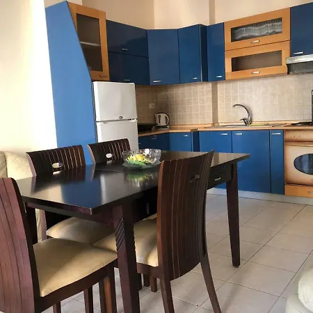 Kompleksi Freskia Apartment Golem (Tirana)